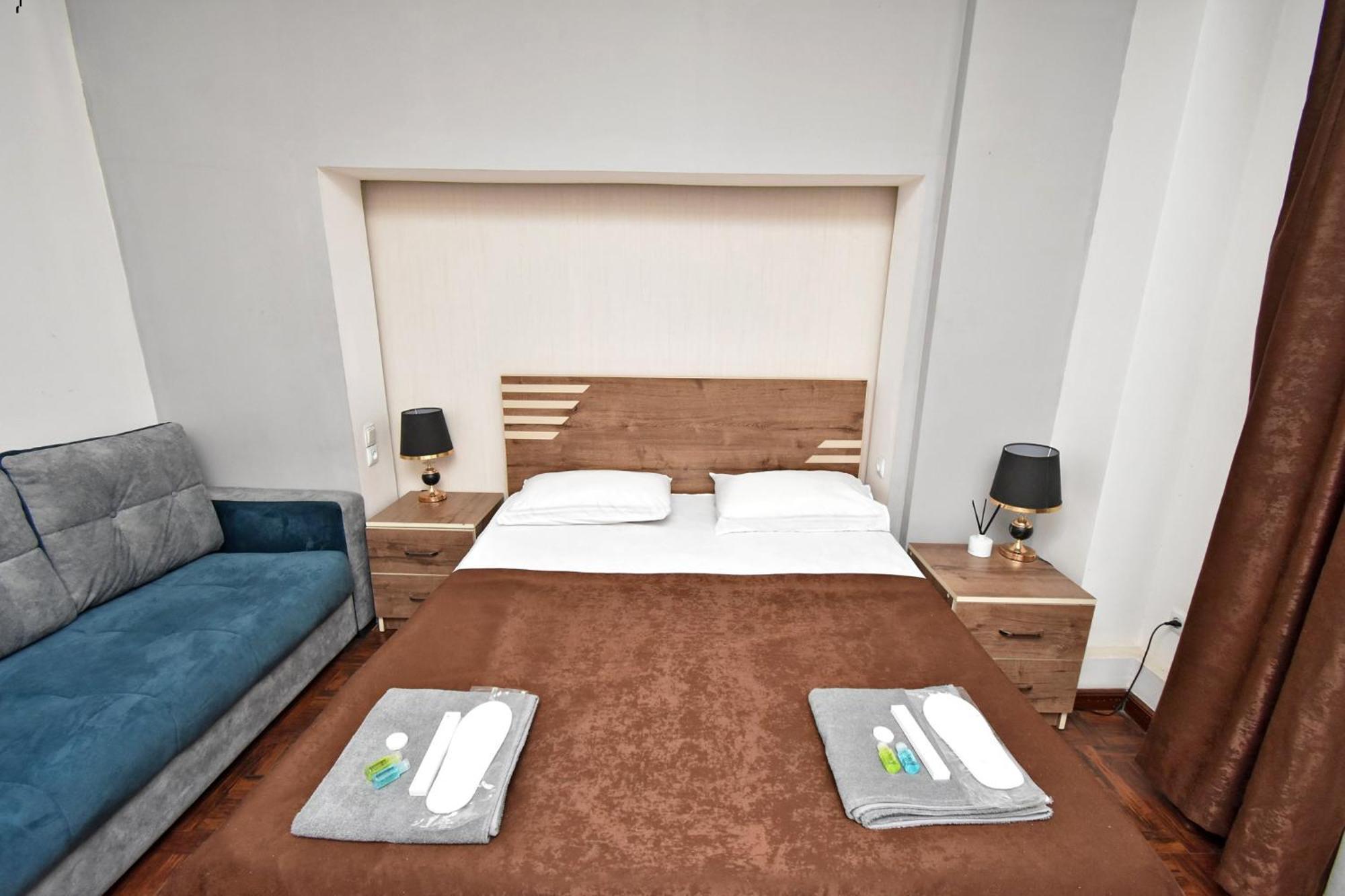 A&S Hotel Jereván Kültér fotó
