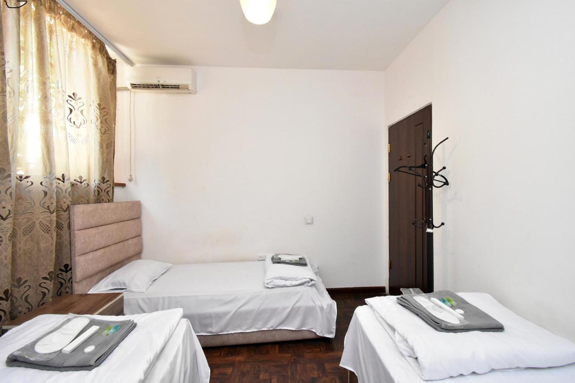 A&S Hotel Jereván Kültér fotó